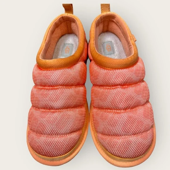 NEW! UGG Junior/Women’s slip on sandals. Neon Orange. Soft cushioned comfortable - Picture 10 of 12